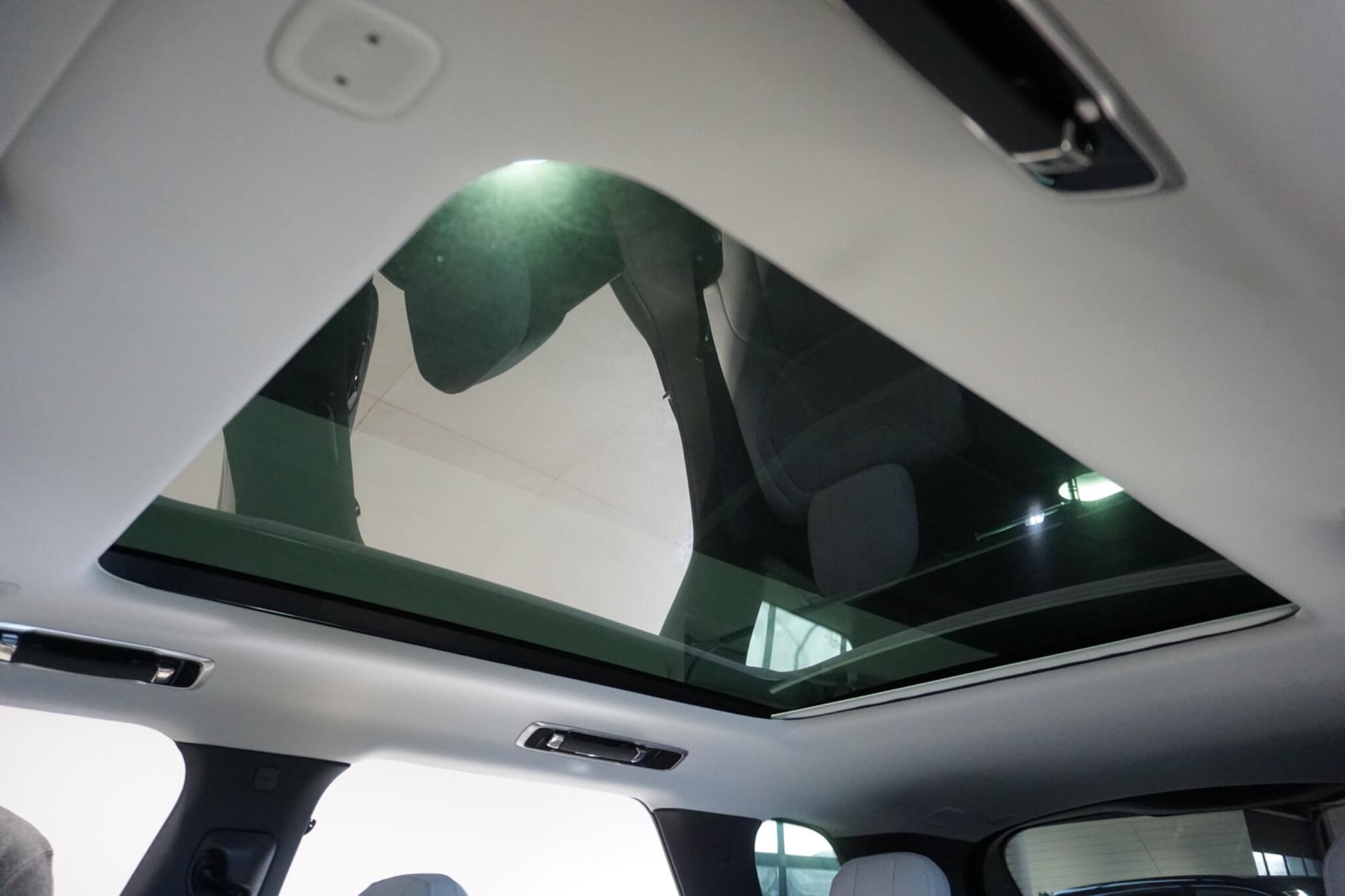 Land Rover Range Rover Sport 3.0 D300 MHEV Dynamic SE SUV 5dr Diesel Auto 4WD Euro 6 (s/s) (300 ps)